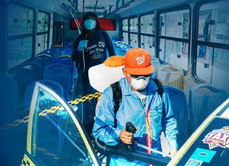 Taxis y autobuses son desinfectados para frenar la covid-19