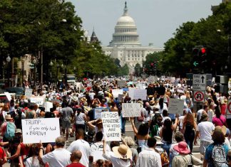 EE.UU. Protesta contra el racismo a pesar del toque de queda