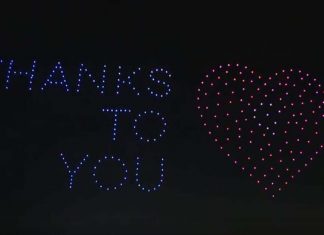 Homenaje con drones a médicos coreanos