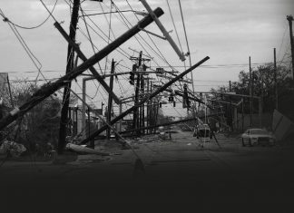 Laura deja estragos y muerte a su paso