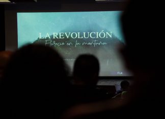 Así se vivió el estreno del emotivo documental «La Revolución floreció en la montaña»