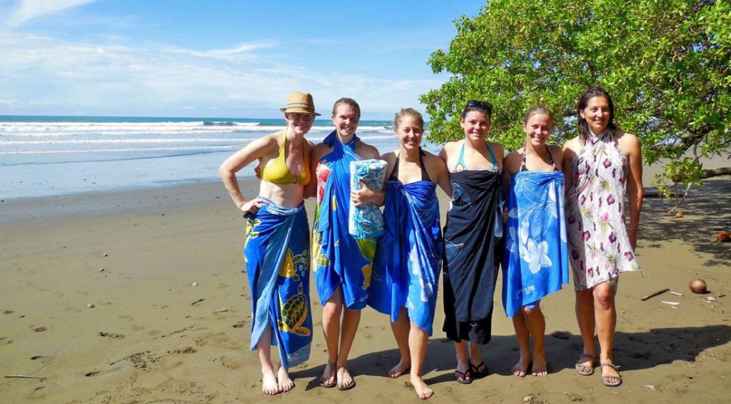 Imagen de Red Sofía “Mujeres disfrutando de la Costa Caribe de Costa Rica”