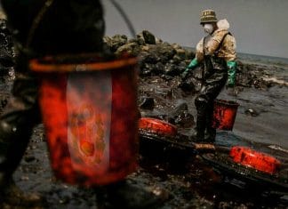 Derrame de petróleo arrasa con el ecosistema marino de Perú Derrame de Petróleo en Perú