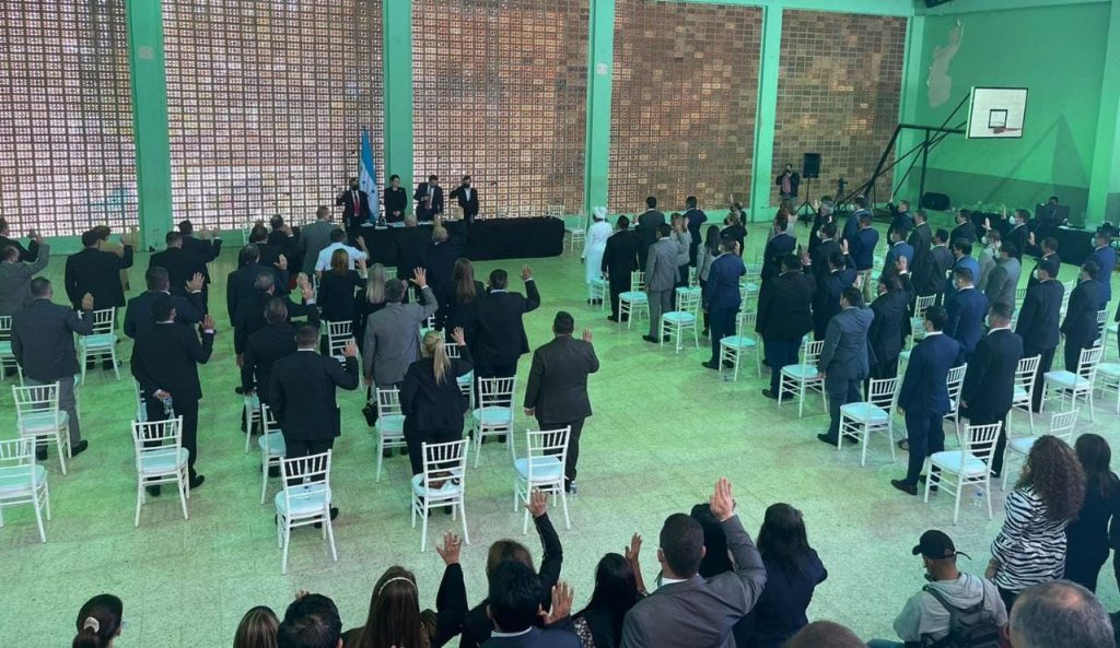 Sesión del Congreso Nacional en la que se elige como presidente de la Junta Directiva al diputado, Jorge Cálix, en Bosques de Zambrano.