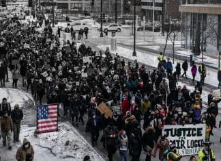 Protestas contra el racismo y violencia policial retornan en Estados Unidos Protestas por Amir Locke