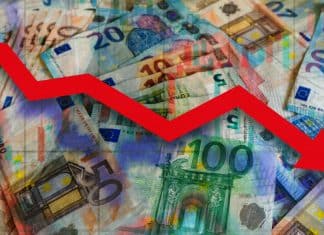 Caída del euro frente al dólar, hunde la economía de Europa Caída del euro