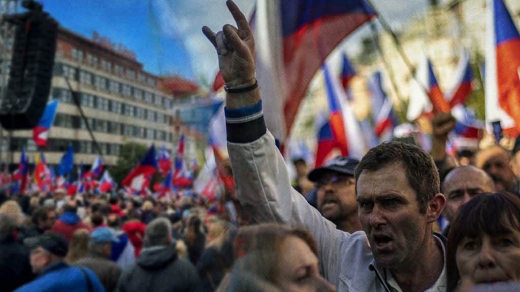 Los manifestantes exigen acercarse más a Rusia para aseguras la compra de gas natural a un menor precio.