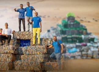 Volunteers from Egypt built pyramids made of plastic waste