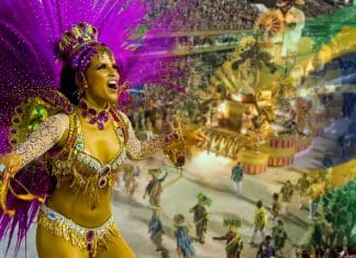 Multitudinaria participación en desfiles del Carnaval en Río de Janeiro