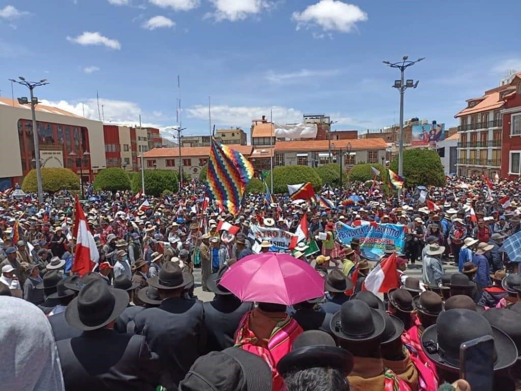 En la ciudad de Puno, la comunidad aimara se ha movilizado en una protesta permanente contra Boluarte. Foto: CuscoEnPortada
