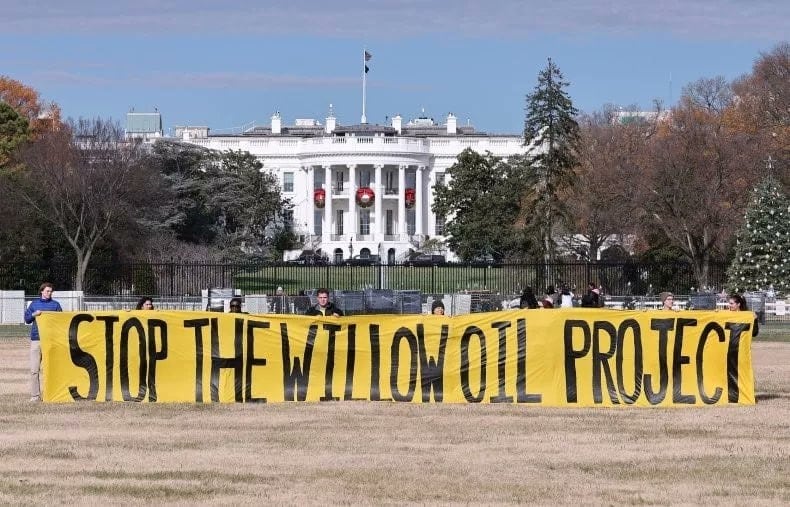 Climate activists call on Biden to stop the Willow project. Photo: Krasnov