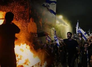 Estalla crisis en Israel, en medio de multitudinarias manifestaciones en contra de reforma judicial