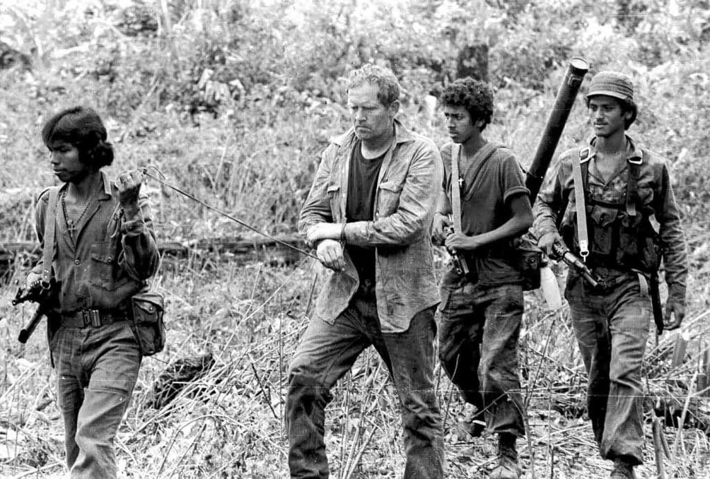En 1986, nicaragüenses derriban avioneta piloteada por el agente norteamericano de la CIA, Eugene Hasenfus.