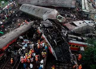 Deadly train crash leaves dozens dead in India