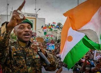 Níger expulsa a embajador de Francia