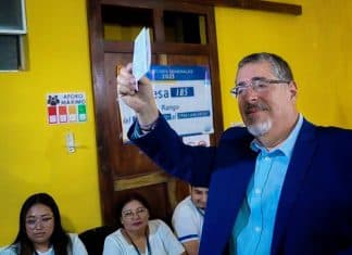 Bernardo Arévalo resulta electo como nuevo presidente de Guatemala