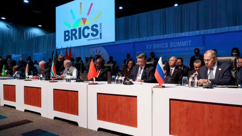 El BRICS se ha convertido en un bloque internacional, con más relevancia que el G7, asegura experto en economía.