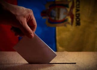 Ecuador elige a su nuevo presidente en medio del caos y la violencia