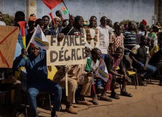 Sahel, Francia en un túnel