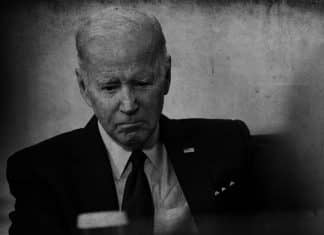 Madre de soldado asesinado en Afganistán rechaza indolencia de Biden