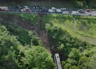 México: Accidente de autobús con migrantes deja 17 muertos y 22 heridos
