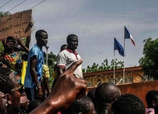 Níger: Otra nación de África exige el fin de la política colonial de Francia