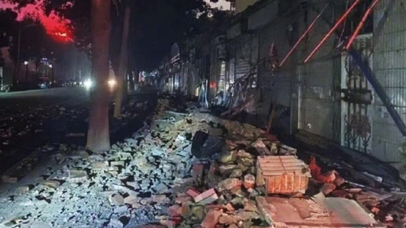 Estragos en infraestructuras y heridos tras terremoto en China