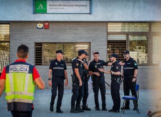 Apuñalamiento masivo en instituto escolar de España