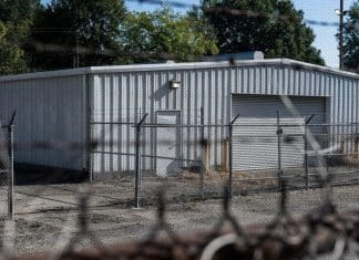 FBI investiga denuncias de tortura policial en almacén de EEUU