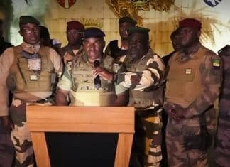 Gabón, Francia acorralada