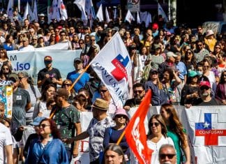 Paro nacional en Chile ante despido de miles de trabajadores de la salud