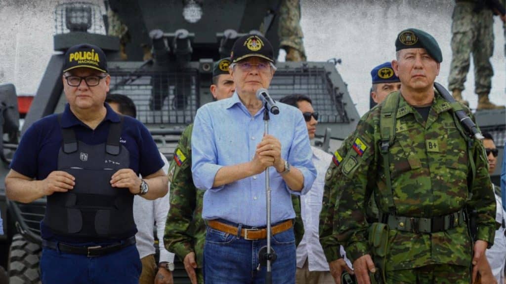 Ecuador permite intervención de EE. UU. en su territorio para combatir delitos.