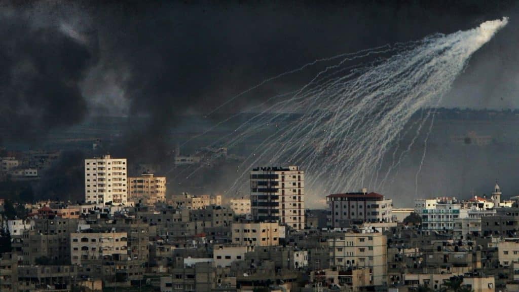 Ataques con fósforo blanco por parte de Israel contra Palestina, es considerado un crimen de guerra.