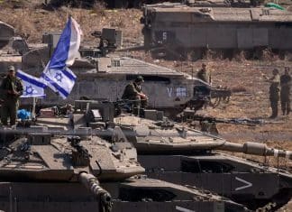 Tanques israelíes rodean Gaza ante una inminente invasión terrestre