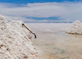 Bolivia concreta acuerdo con empresa rusa para la extracción de litio