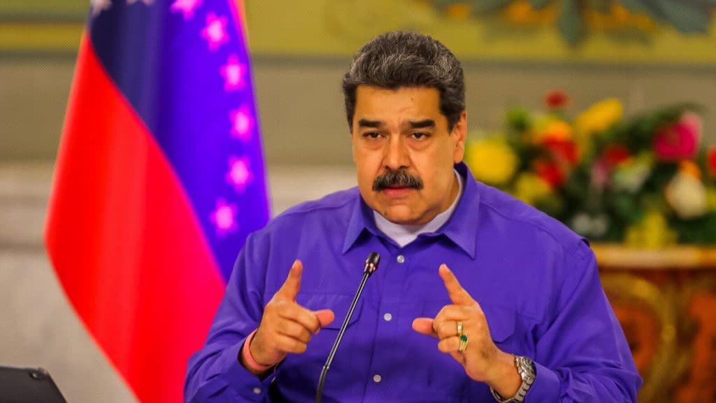 Maduro compara destino de Zelenski al 'vender su alma' al imperio