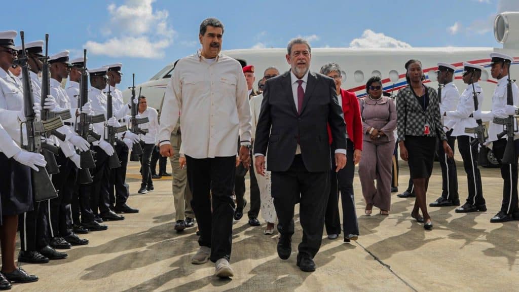 Maduro aseguró al momento de su llegada a San Vicente y las Granadinas, que asistió con la palabra de la paz.