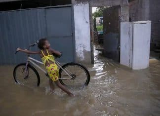 Más de 25,000 residentes evacuados en Río de Janeiro debido a inundaciones