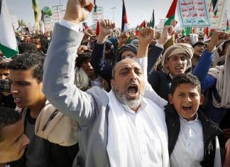 Yemen overflows with rejection of US and UK attacks against Houthis