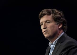Unión Europea sancionaría a periodista Tucker Carlson por entrevistar a Putin