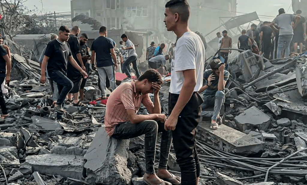 Tropas israelíes disparan a sangre fría contra civiles en busca de alimentos.