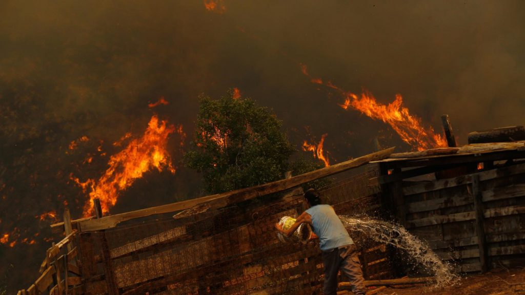 La mayoría de los incendios se focalizaban en la región costera de Valparaíso, donde reside aproximadamente un millón de habitantes.
