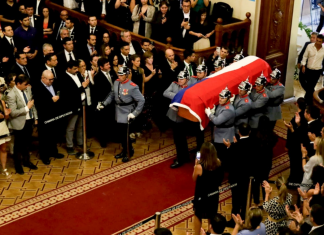 Dan último adiós a expresidente Sebastián Piñera