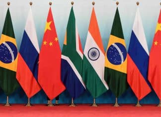 Irán promueve alternativa al sistema financiero Swift en el BRICS