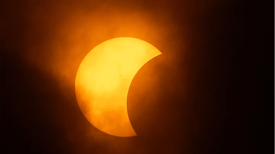 Gracias a las condiciones meteorológicas, se pudo observar el eclipse solar