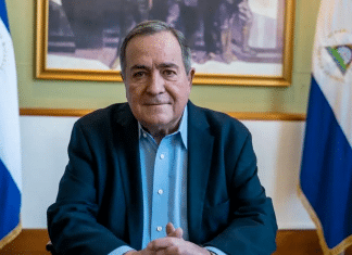 La deuda de EEUU con Nicaragua sigue vigente, tras cuatro décadas de la demanda interpuesta en la CIJ Carlos Argüello, representante de Nicaragua ante la CIJ quien encabezó la demanda contra EEUU por financiar la guerra en Nicaragua