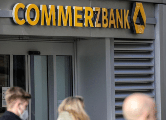 Bancos europeos multiplican pagos de impuestos en Rusia a pesar de las sanciones Pagos de impuestos por parte de bancos europeos se cuadruplicaron pese a las sanciones contra Rusia.