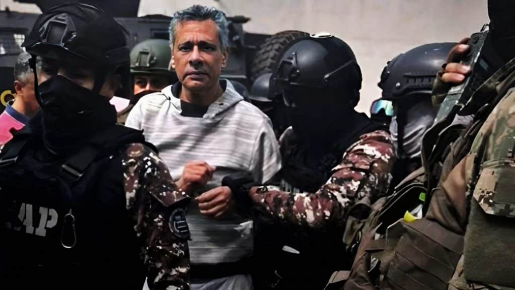 Fuerzas policiales ecuatorianas irrumpieron violentamente la sede consular de México en Ecuador para arrestar al exvicepresidente, Jorge Glas
