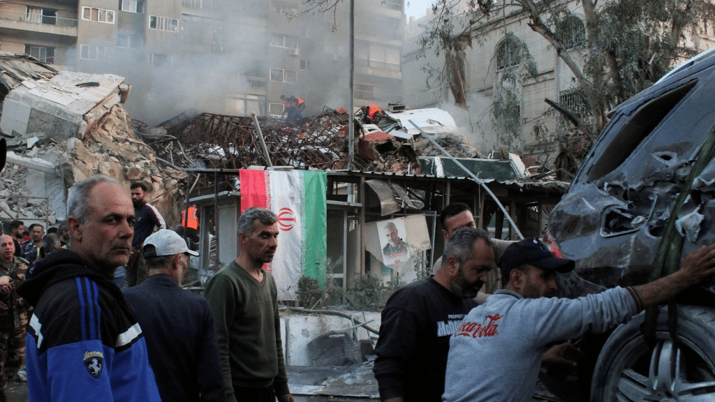 Israel atacó vía aérea con misiles el consulado iraní en Damasco, dejando destruida la sede, y asesinando a 8 personas