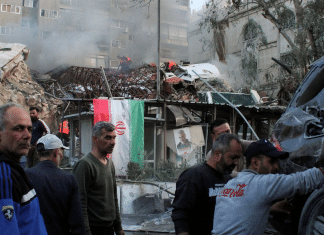 Irán exige a EE.UU. rendir cuenta por ataque israelí en consulado en Damasco Israel atacó vía aérea con misiles el consulado iraní en Damasco, dejando destruida la sede, y asesinando a 8 personas